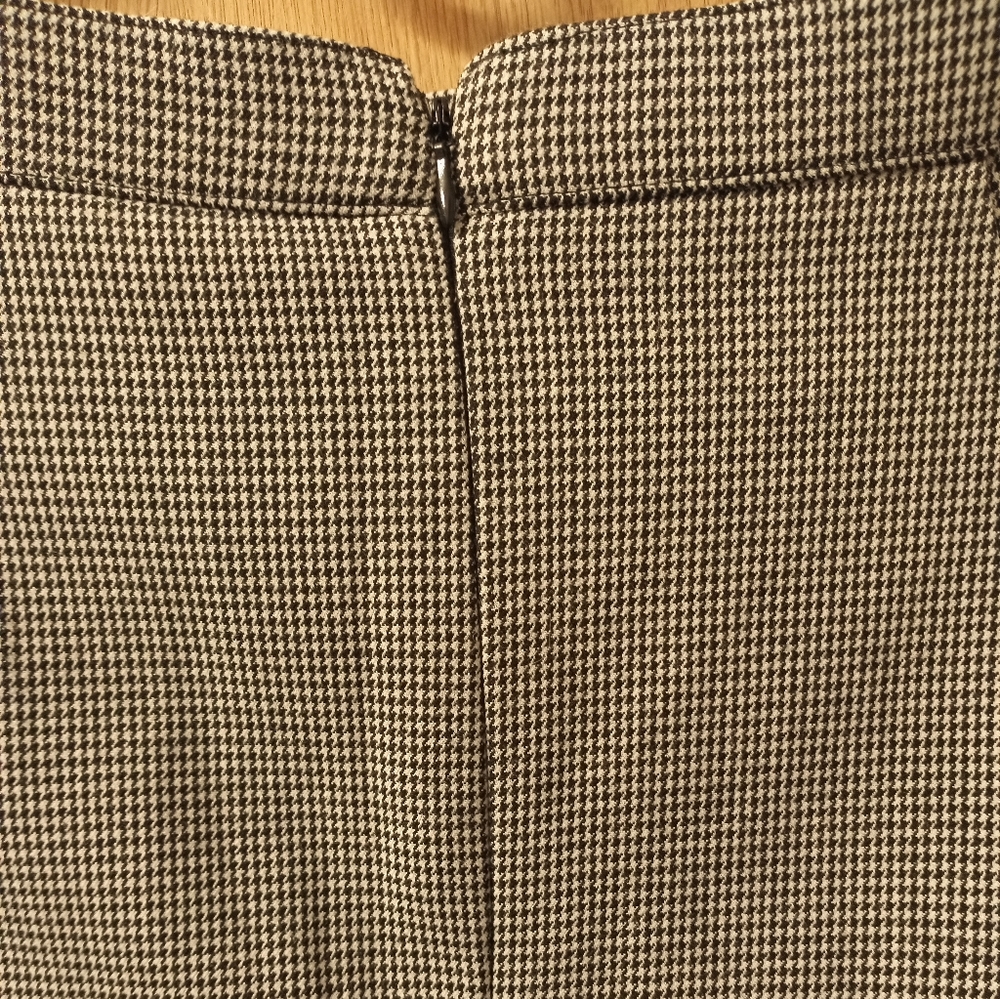 DRESSBARN - Picture 2 of 4